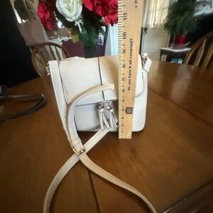 Elegant Cream Crossbody Bag